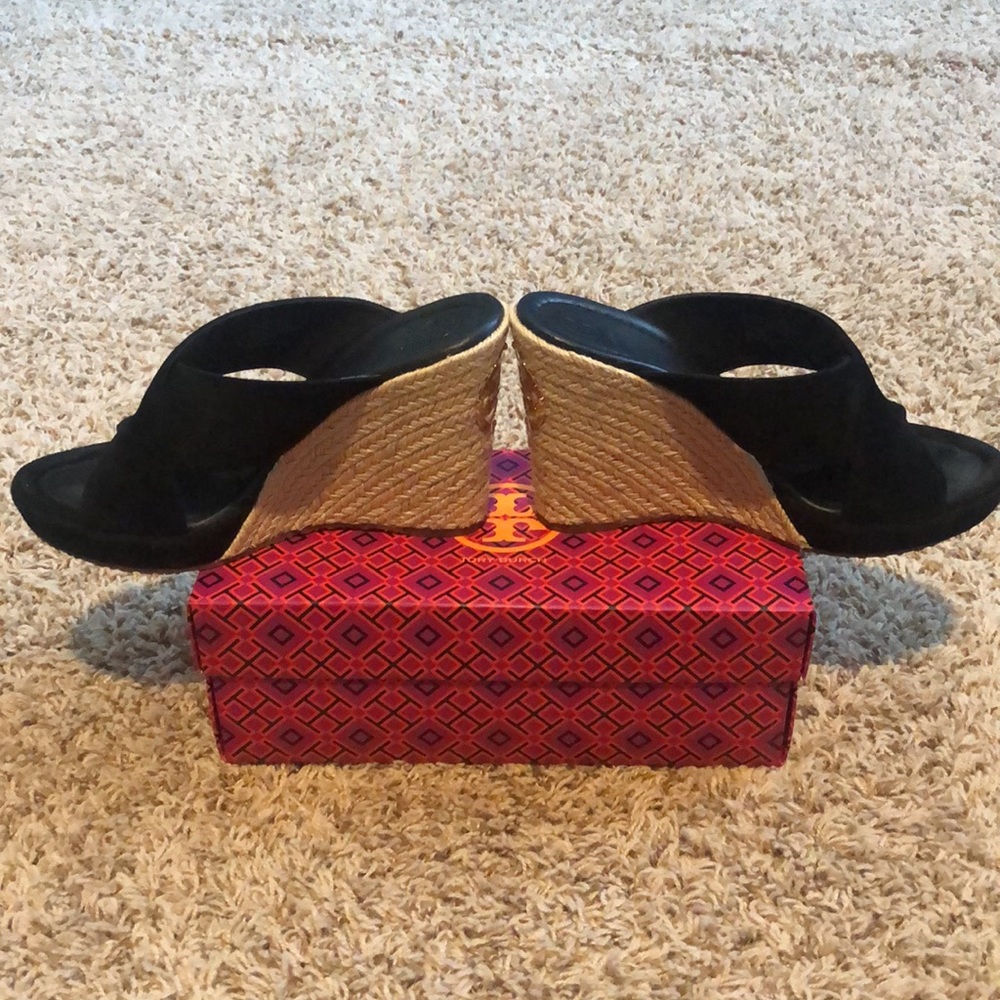 Tory Burch Wedges with gold accents on back of shoe. 8.5M - Picture 2 of 7